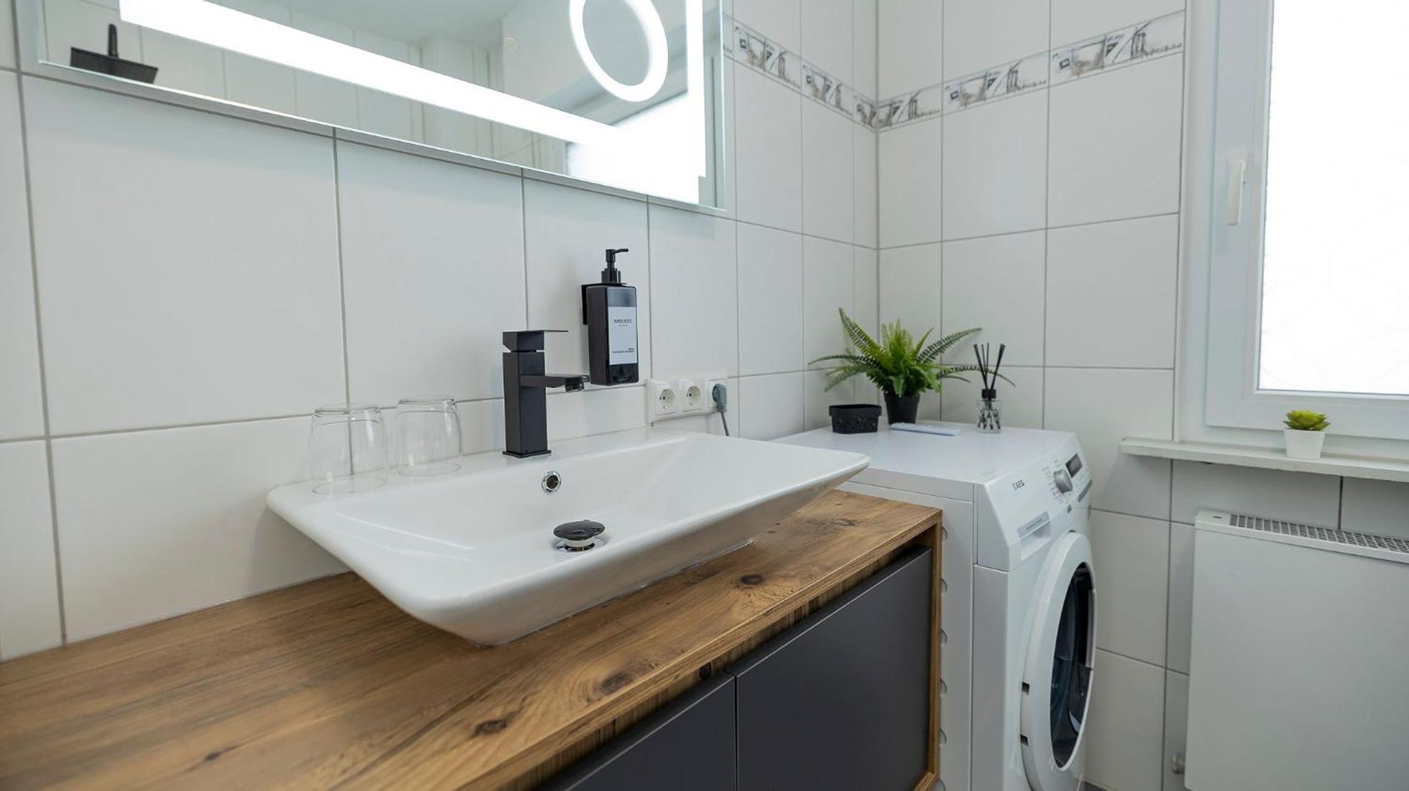 Luxx Home Mm, Airport- Fuer 7 Personen-Parken-Kueche Trunkelsberg Buitenkant foto